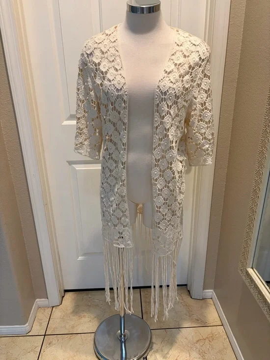 Rebellion Cream Crochet Fringe Open-Front Cardigan - Picture 4 of 9